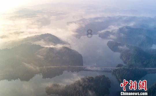 初中生膝盖疼怎么回事游戏画面
